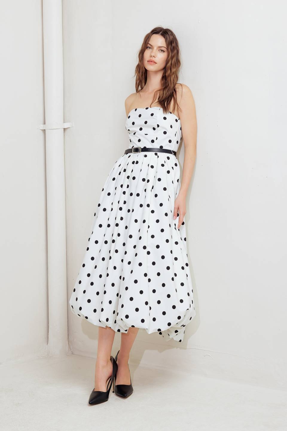 WHITE & BLACK POLKA DOT BUBBLE HEM MIDI DRESS