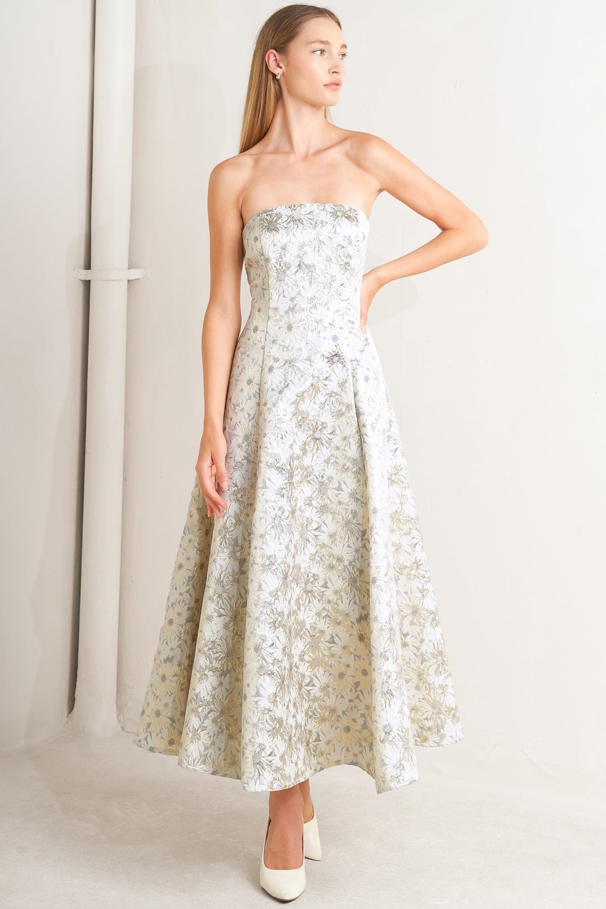 WHITE & GOLD JACQUARD STRAPLESS MIDI DRESS