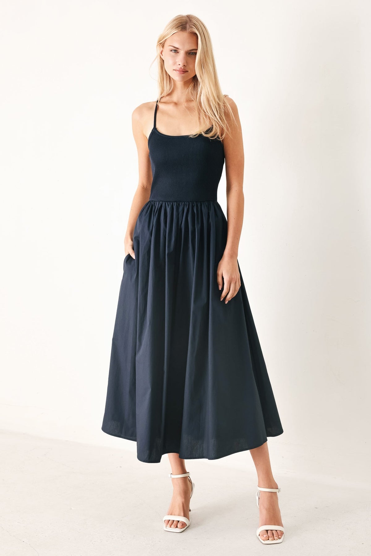 EASY BREEZE NAVY MIDI DRESS