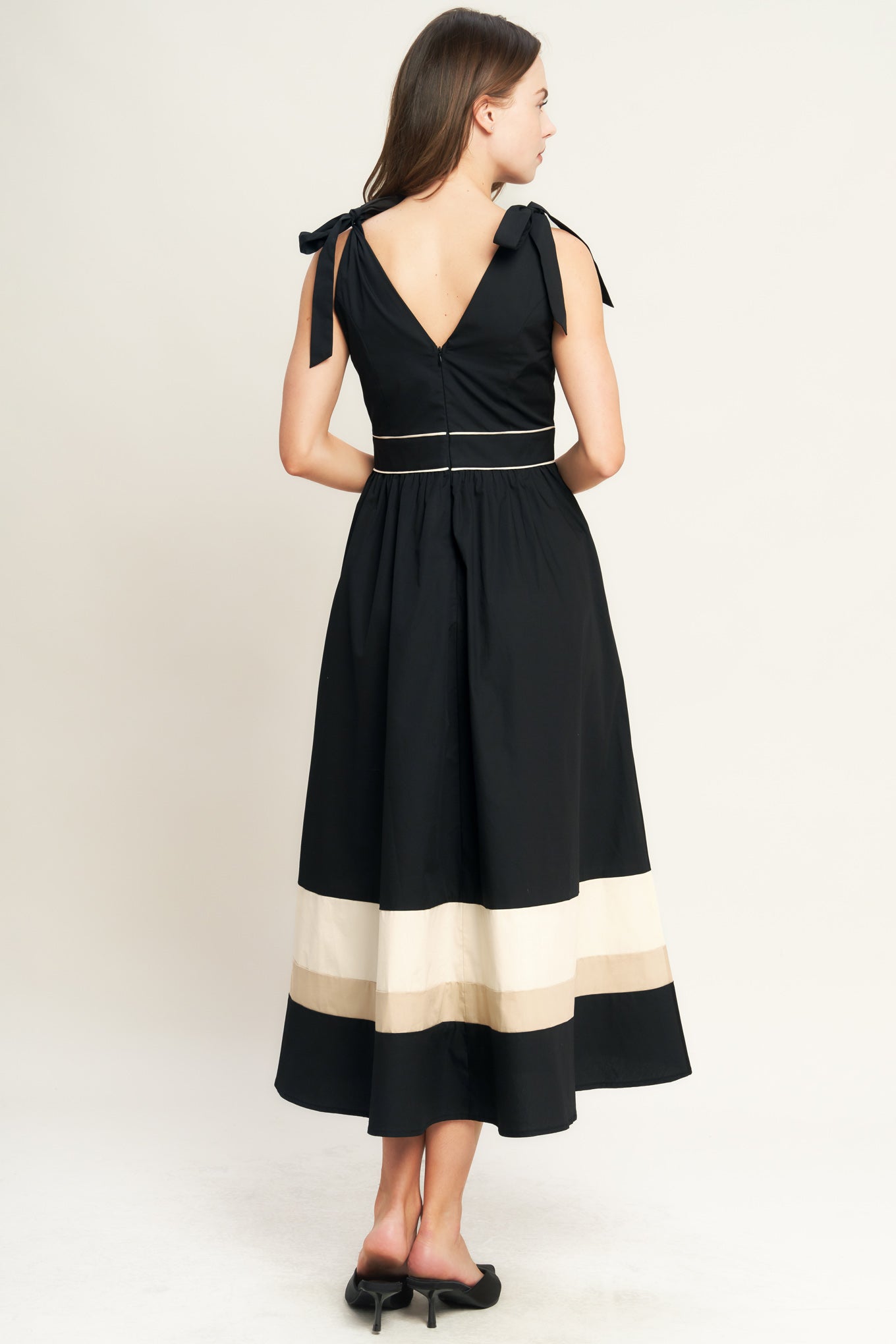 FOREST CHARM BLACK & CREAM MIDI DRESS