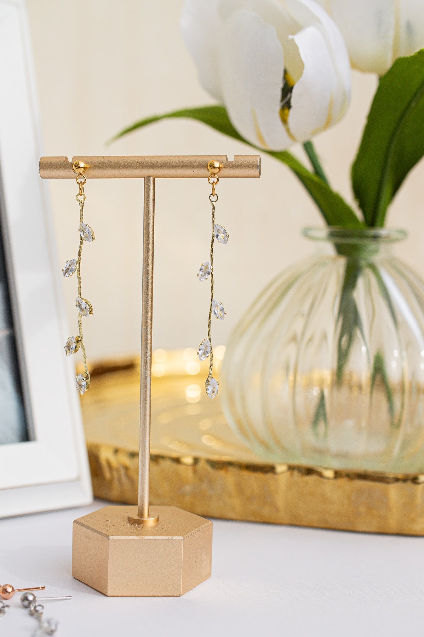 Daphne Leaf Dangle Earrings
