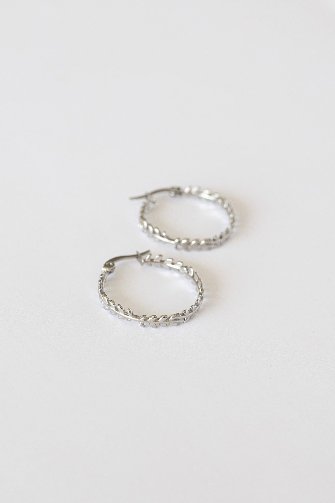 Ivy Hoop Lightweight Earrings