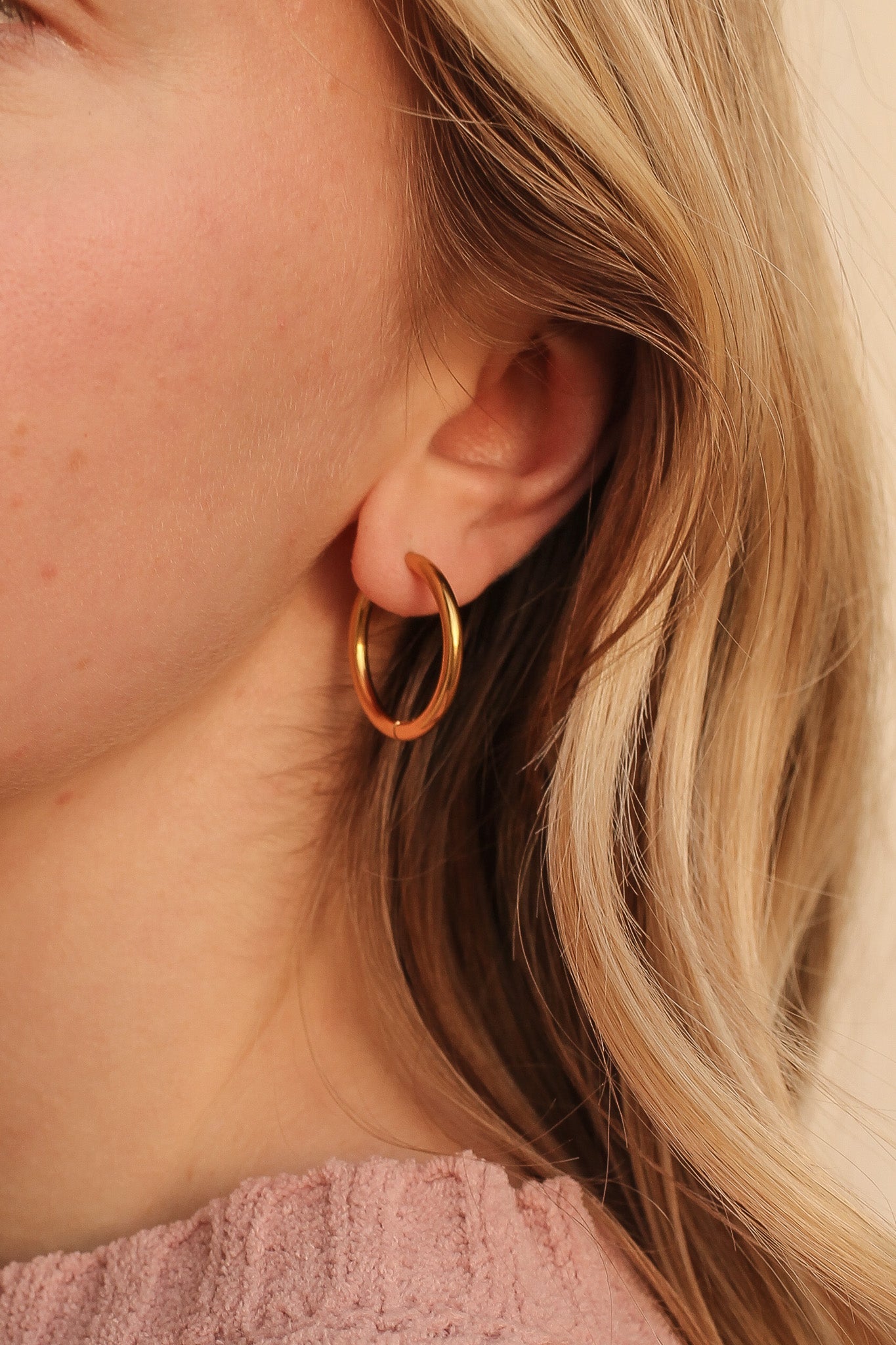 Olivia Hoop Earring