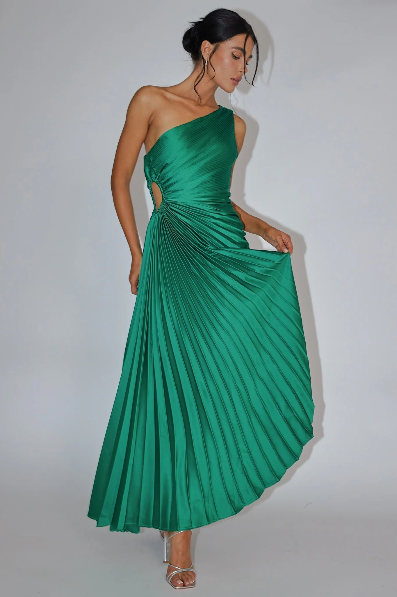 Panama Maxi Dress - Kelly Green - Pleated Dress With Side Cut Out